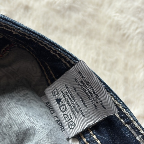 Silver Jeans Co. Bootcut Capri Jeans W29 | Distressed Dark Wash Mid Rise - Picture 10 of 12